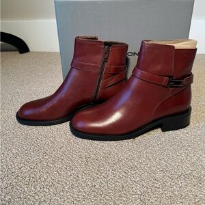 Vagabond brand size 37 NWT & box.  Sheila style. Cognac color.